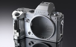 Foto zur Panasonic Lumix DC-S5