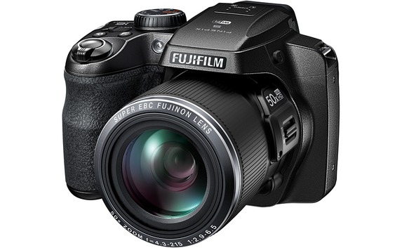 FujiFilm stellt die Bridgekameras FinePix S9900W sowie S9800 vor