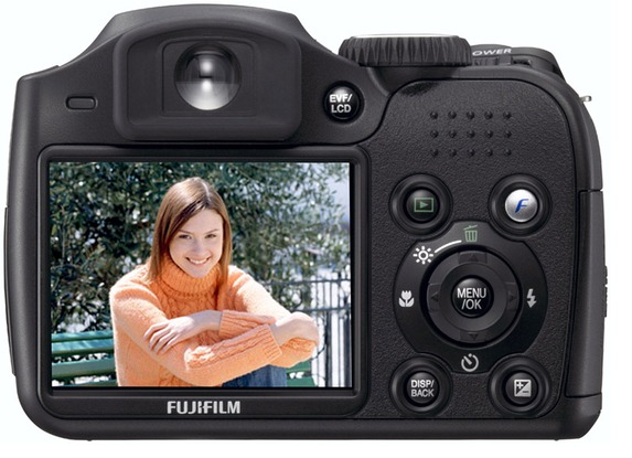 FinePix S5800