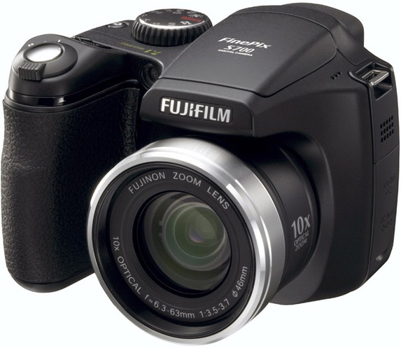 FinePix S5700