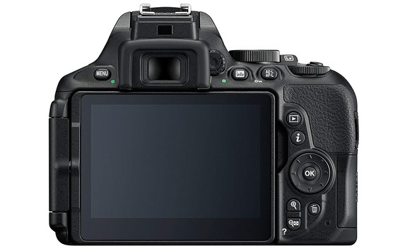 D5600