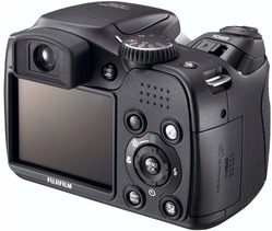 FinePix S5700