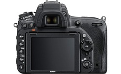 D750